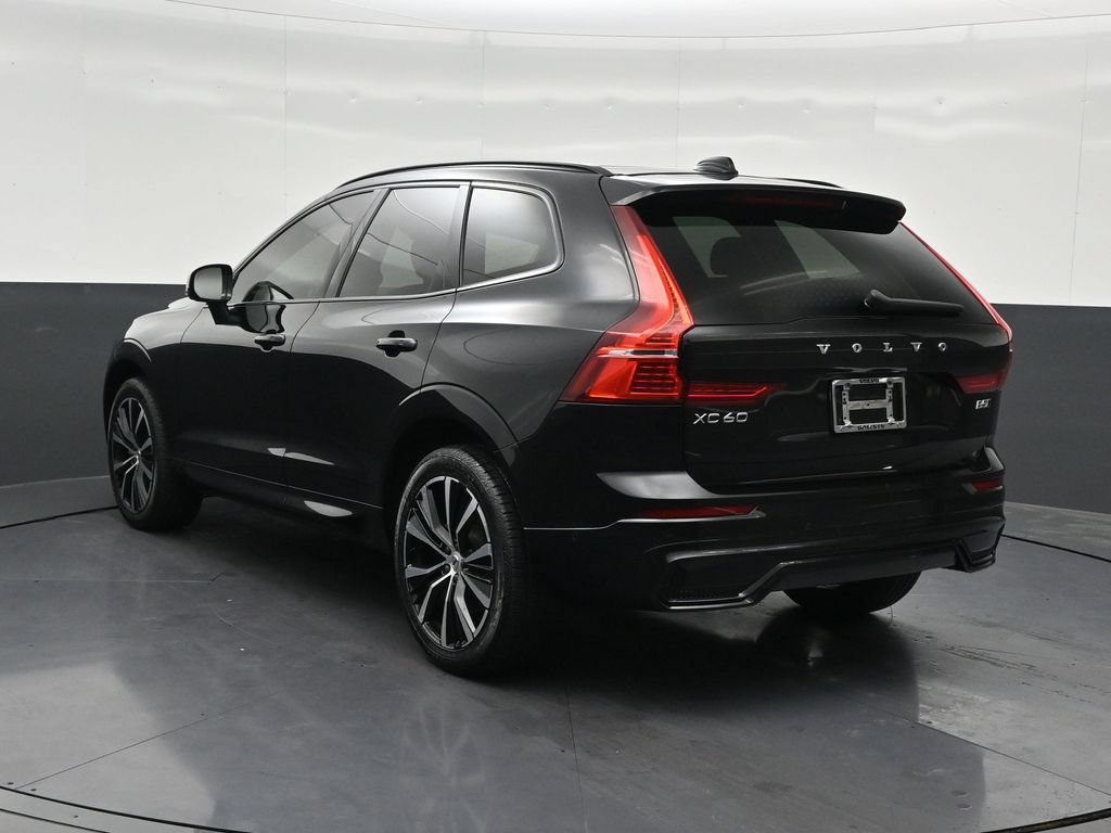 Certified 2024 Volvo XC60 B5 Plus AWD/4WD image 3