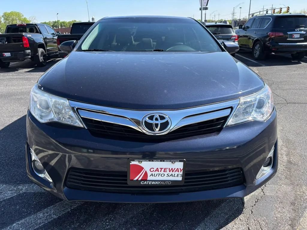 Used 2014 Toyota Camry XLE w/ Leather Package FWD image 8
