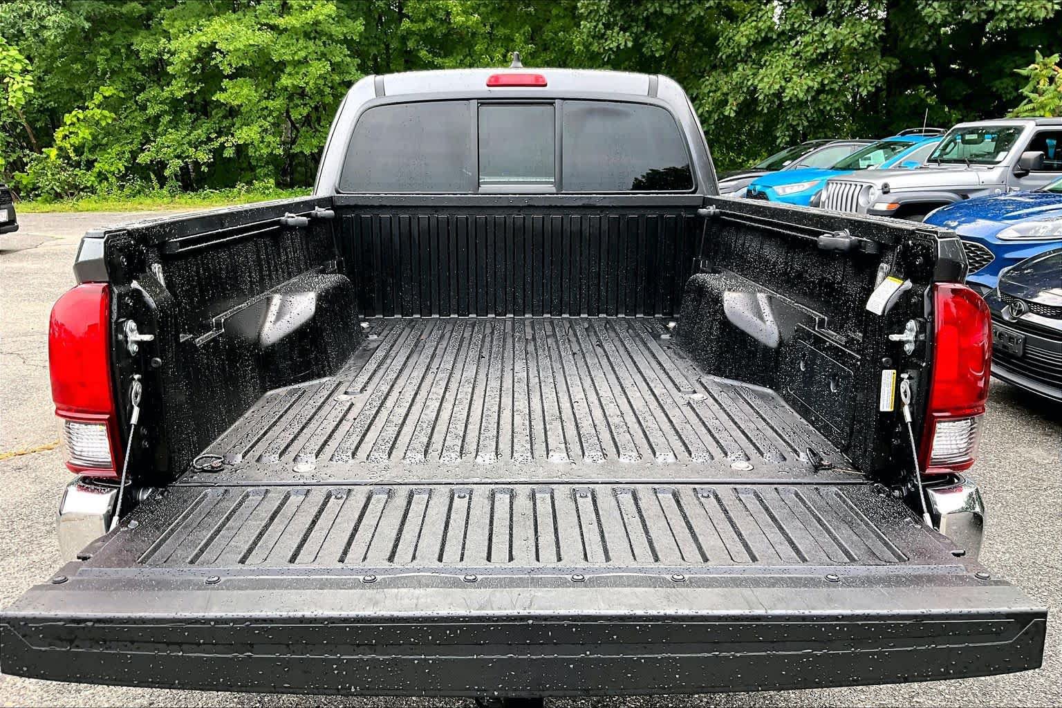 Certified 2022 Toyota Tacoma SR5 w/ SR5 Appearance Package (SM) AWD/4WD image 30