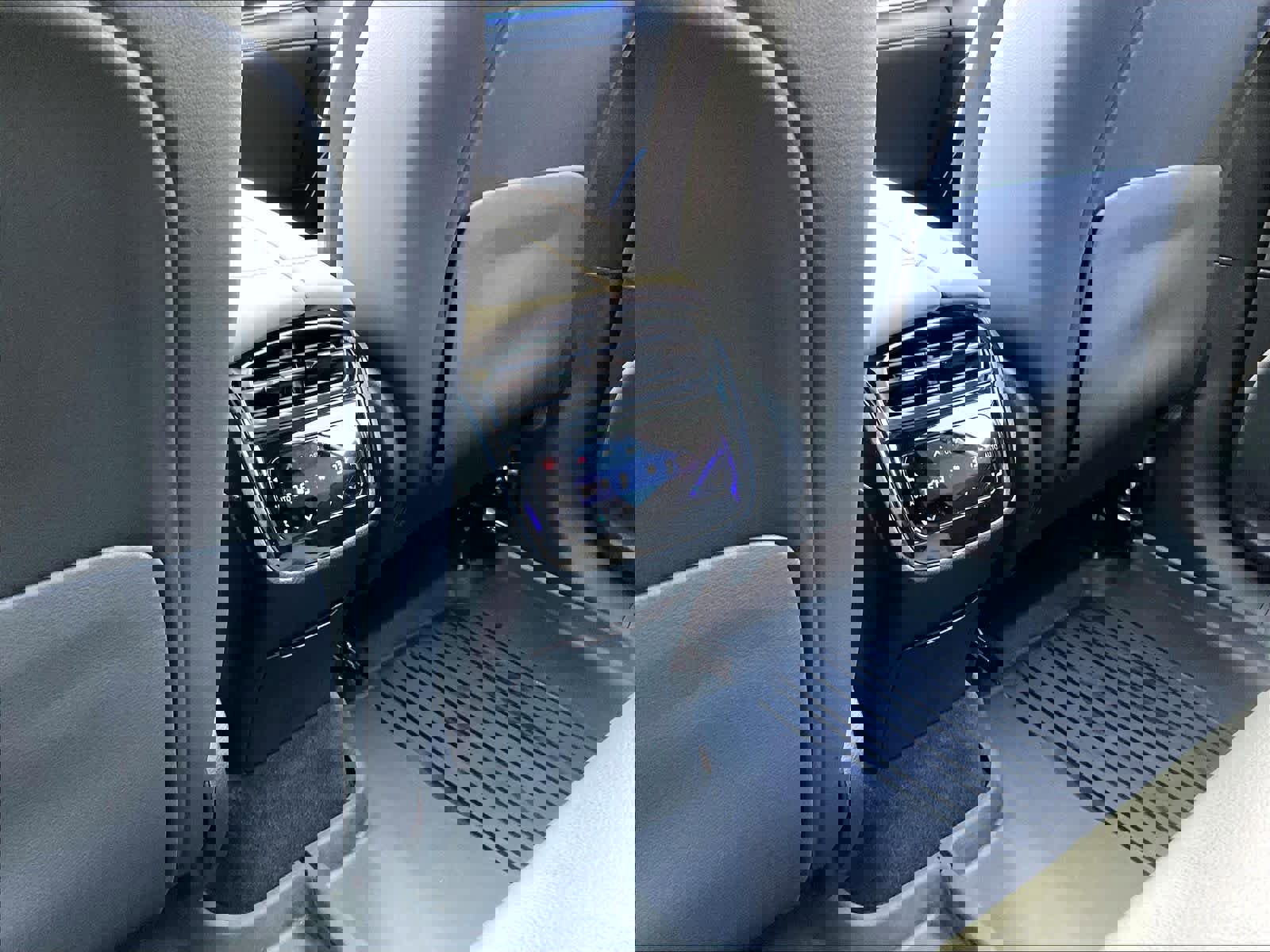 Used 2023 Mercedes-Benz EQS 580 4MATIC SUV image 35