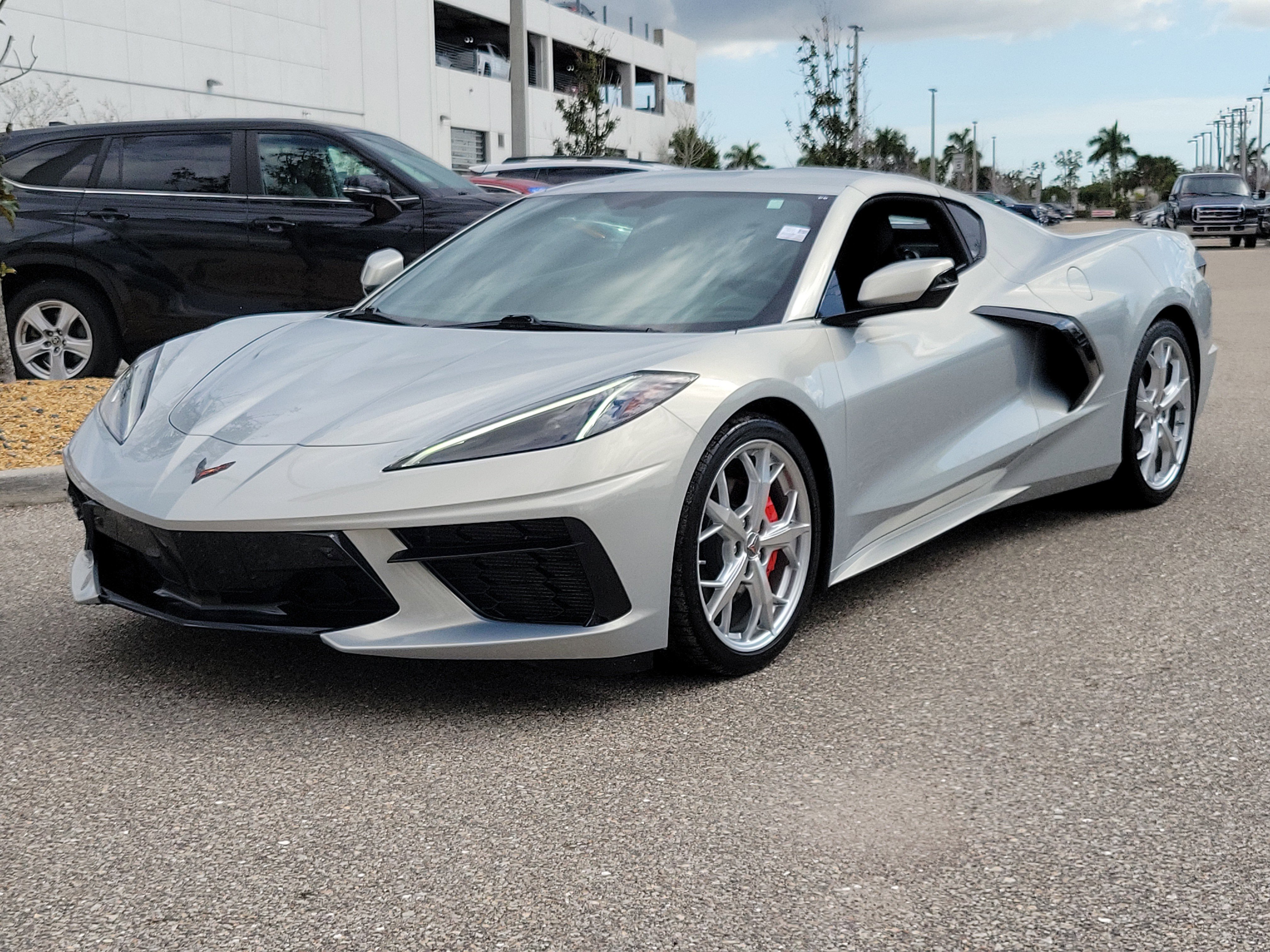 Used 2022 Chevrolet Corvette Stingray Premium Cpe w/ Engine Appearance Package image 3