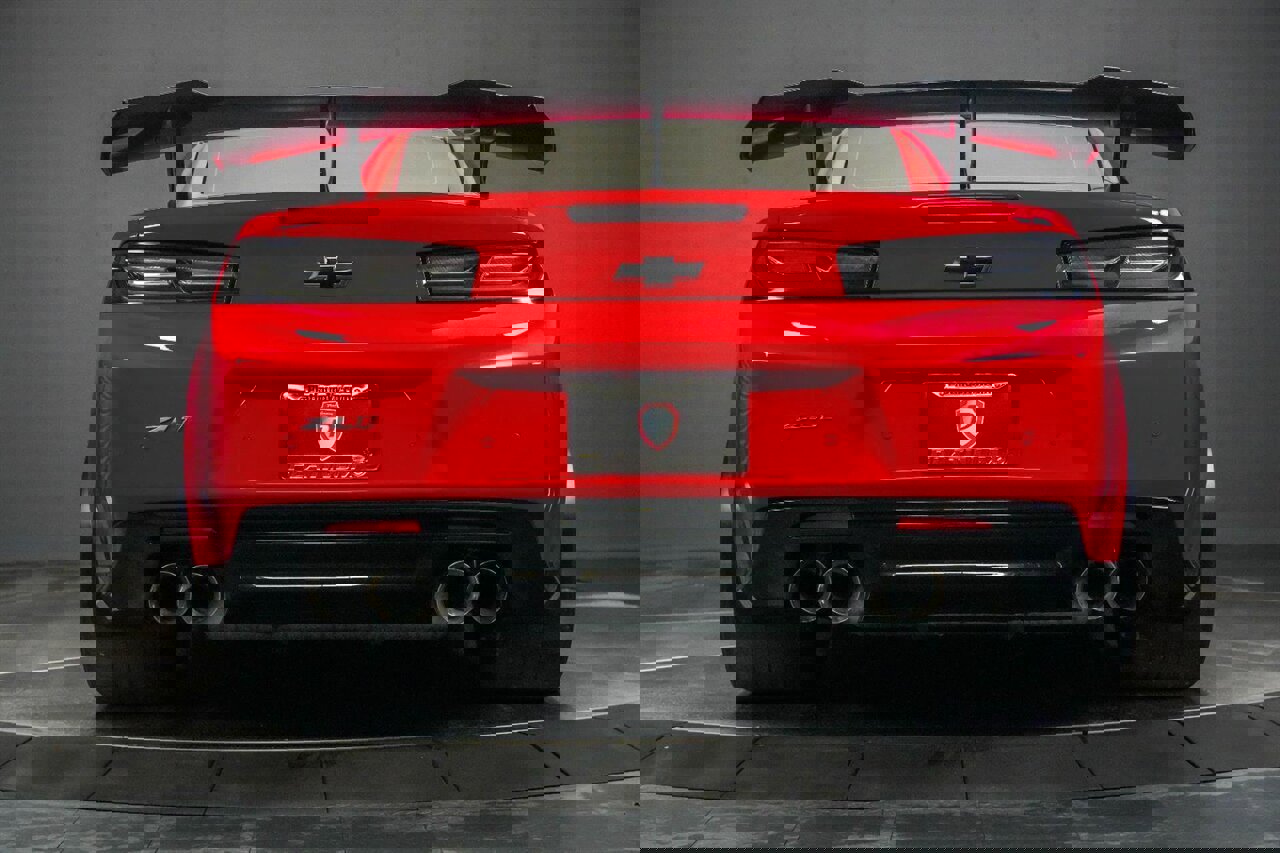 Used 2018 Chevrolet Camaro ZL1 image 17