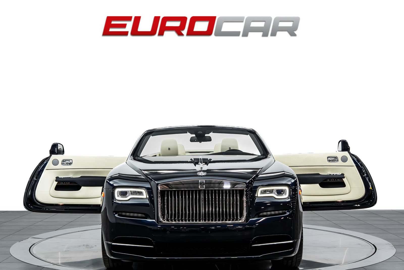 Used 2017 Rolls-Royce Dawn RWD image 11