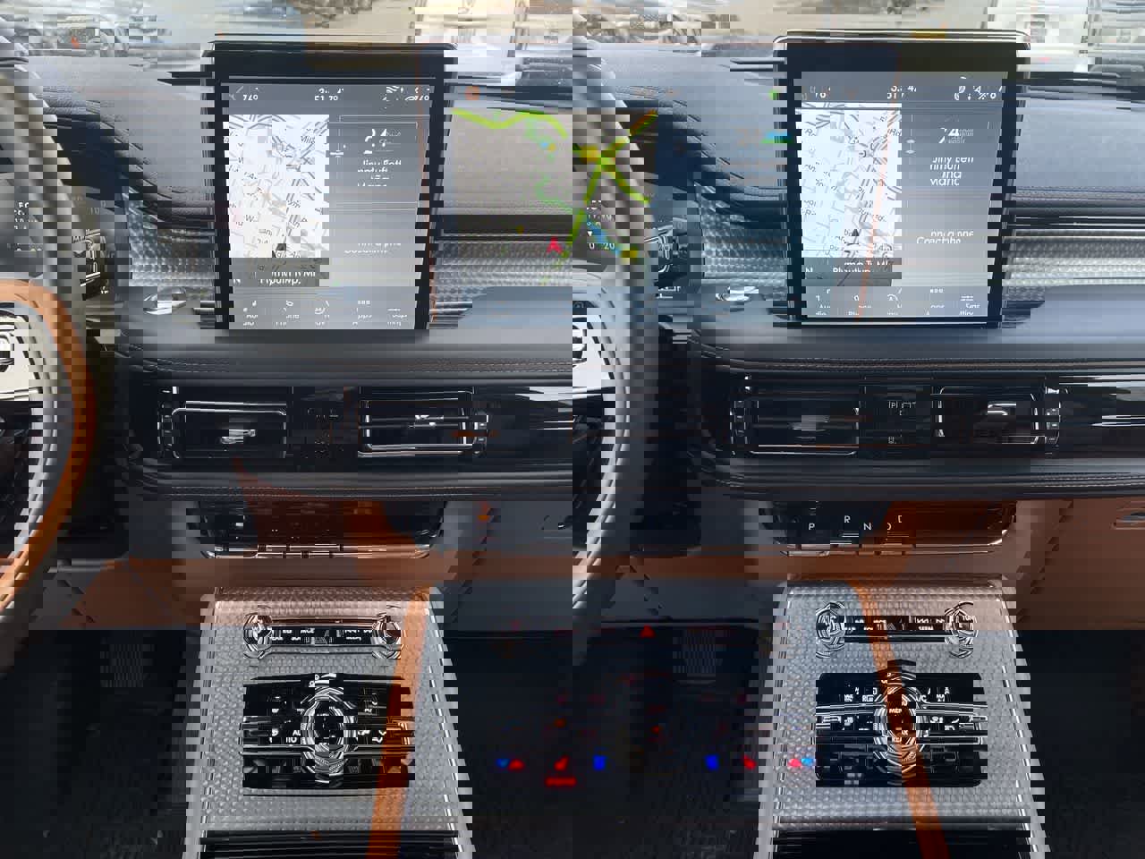 Used 2024 Lincoln Aviator Black Label w/ Jet Package image 13