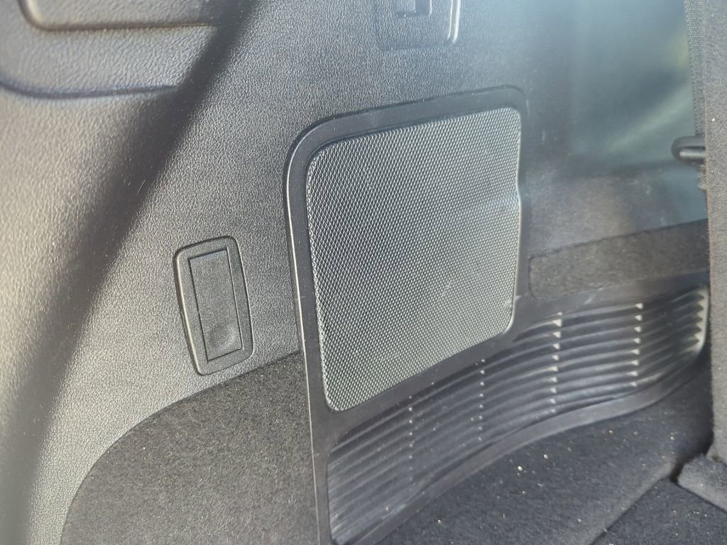 Used 2020 Lincoln Aviator Reserve w/ Equipment Group 201A image 16