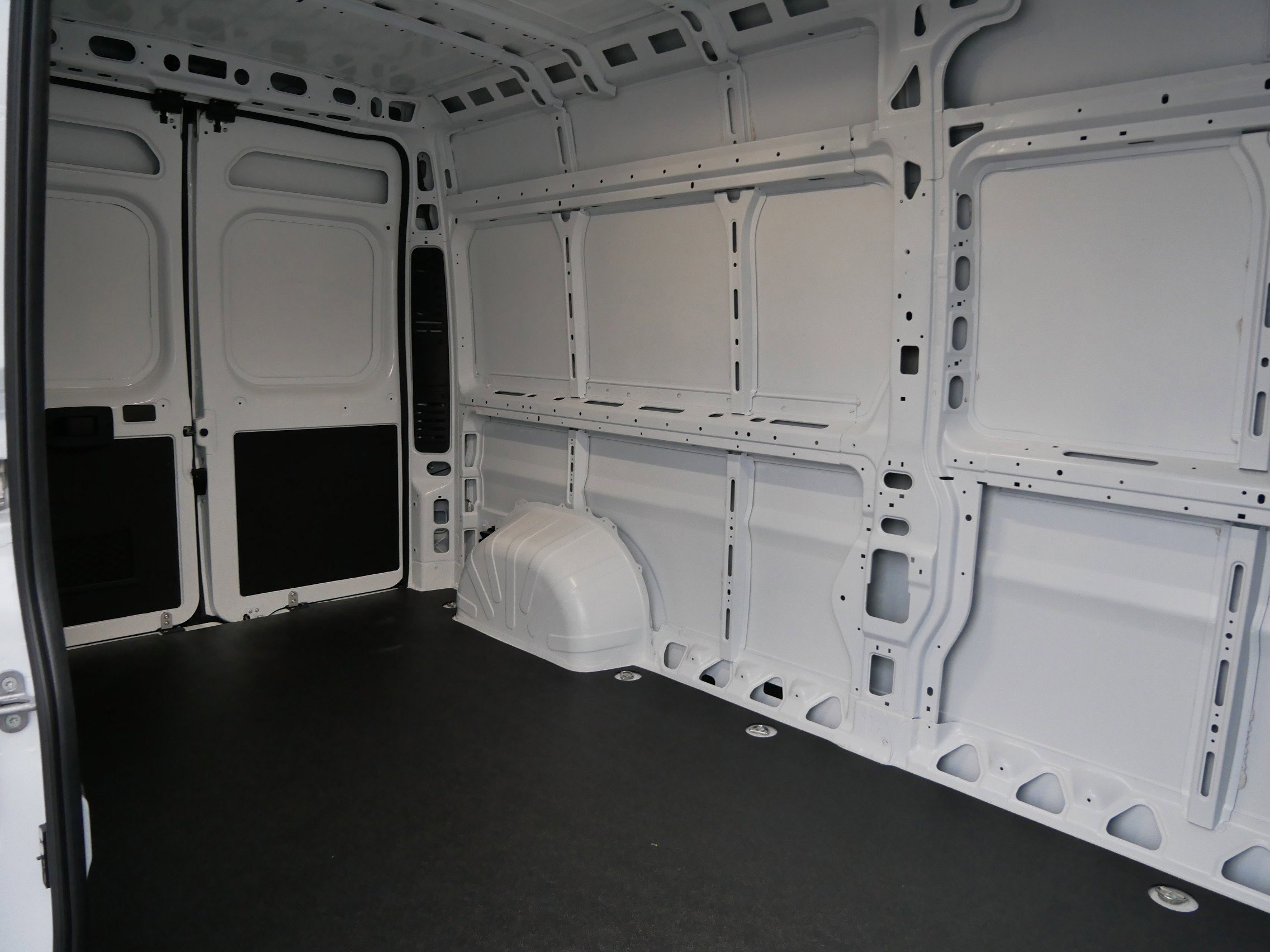 New 2026 RAM ProMaster 2500 w/ Convenience Group image 10