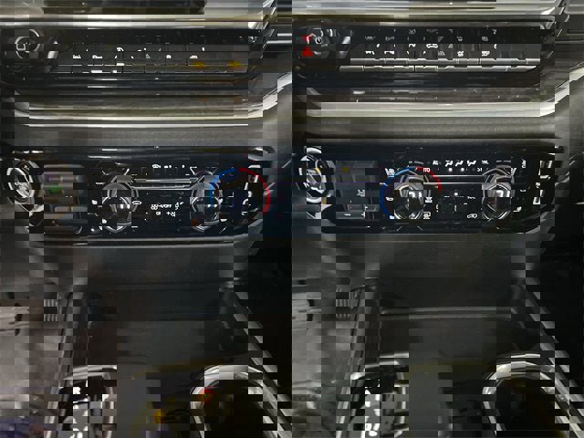 Certified 2022 Chevrolet Silverado 1500 LTZ w/ LTZ Premium Package image 18