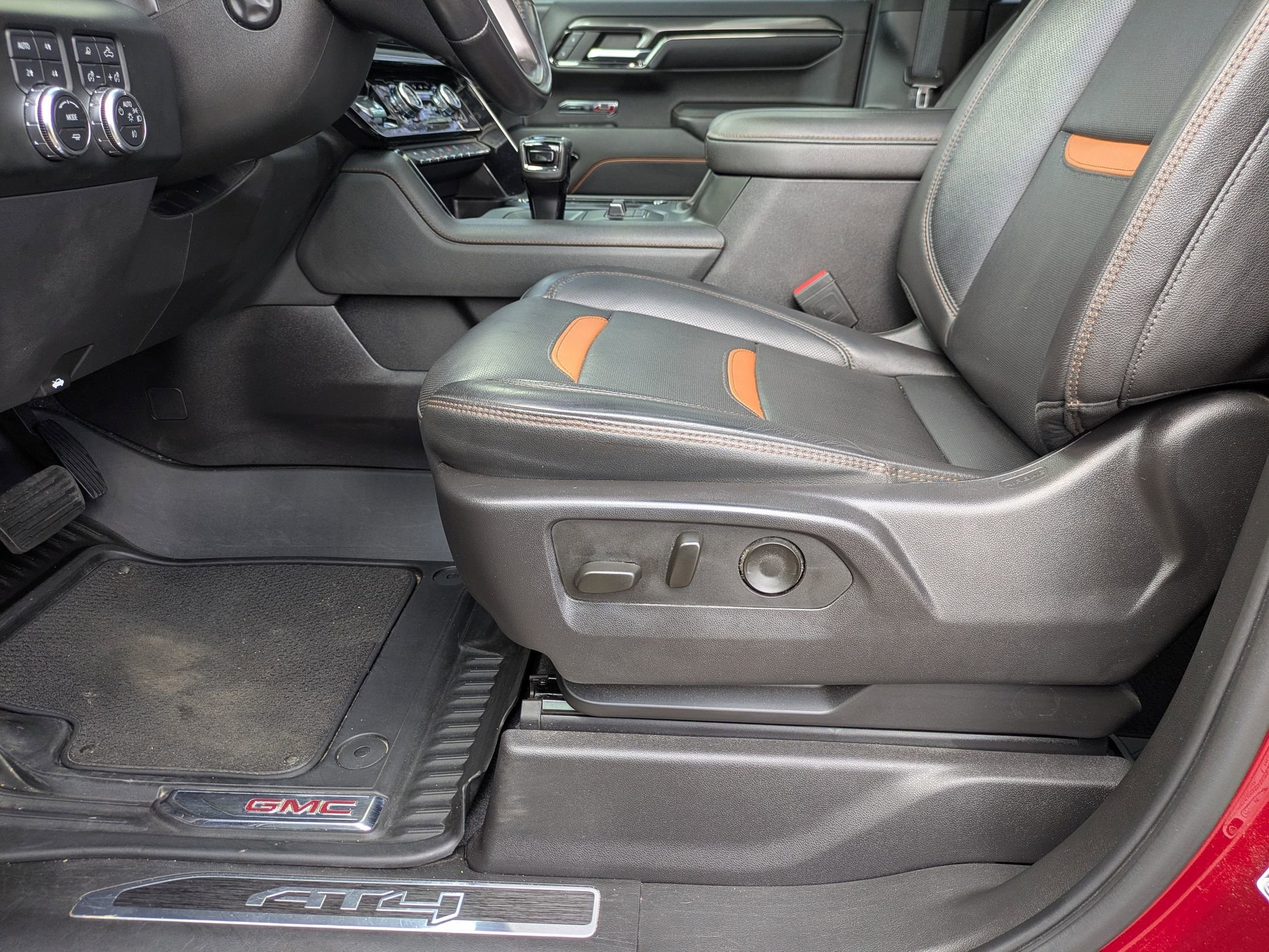 Used 2023 GMC Sierra 1500 AT4 w/ AT4 Premium Package AWD/4WD image 13