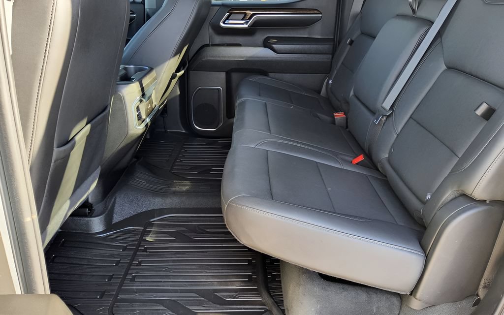 Used 2024 GMC Sierra 1500 Elevation w/ Elevation Premium Package AWD/4WD image 30