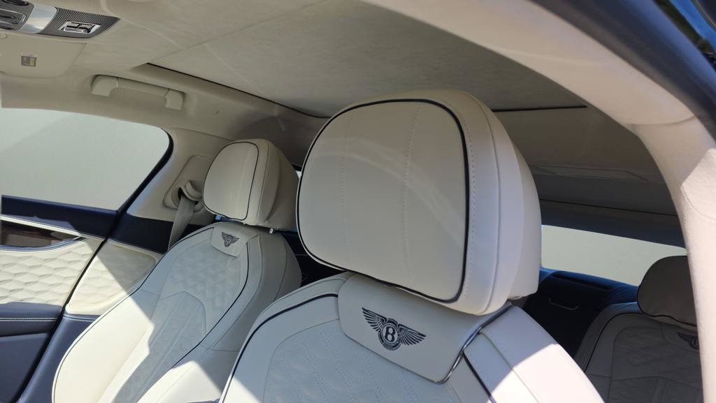 New 2025 Bentley Flying Spur Plug-In Hybrid AWD/4WD image 19