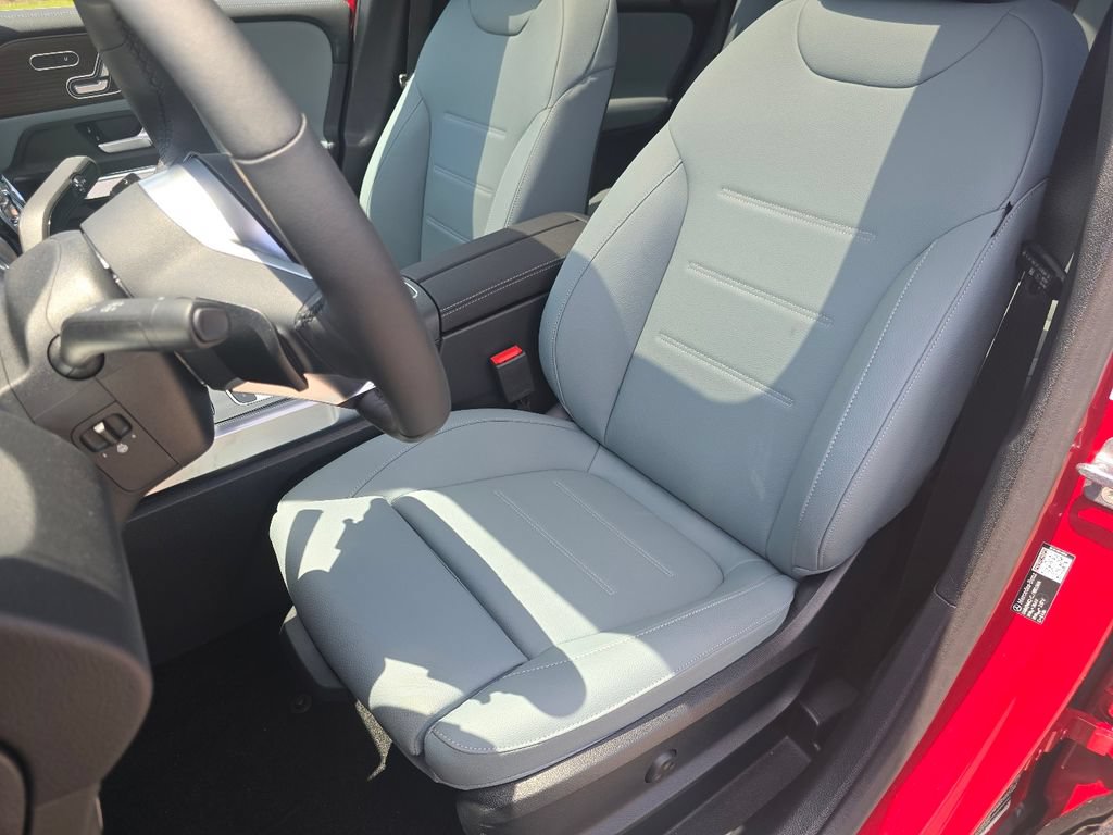 New 2026 Mercedes-Benz GLB 250 4MATIC image 24