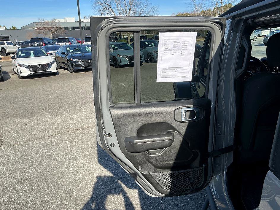 Used 2023 Jeep Wrangler Sport S image 22