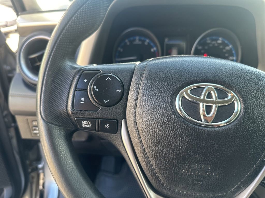 Used 2017 Toyota RAV4 LE w/ Carpet Mat Package AWD/4WD image 15