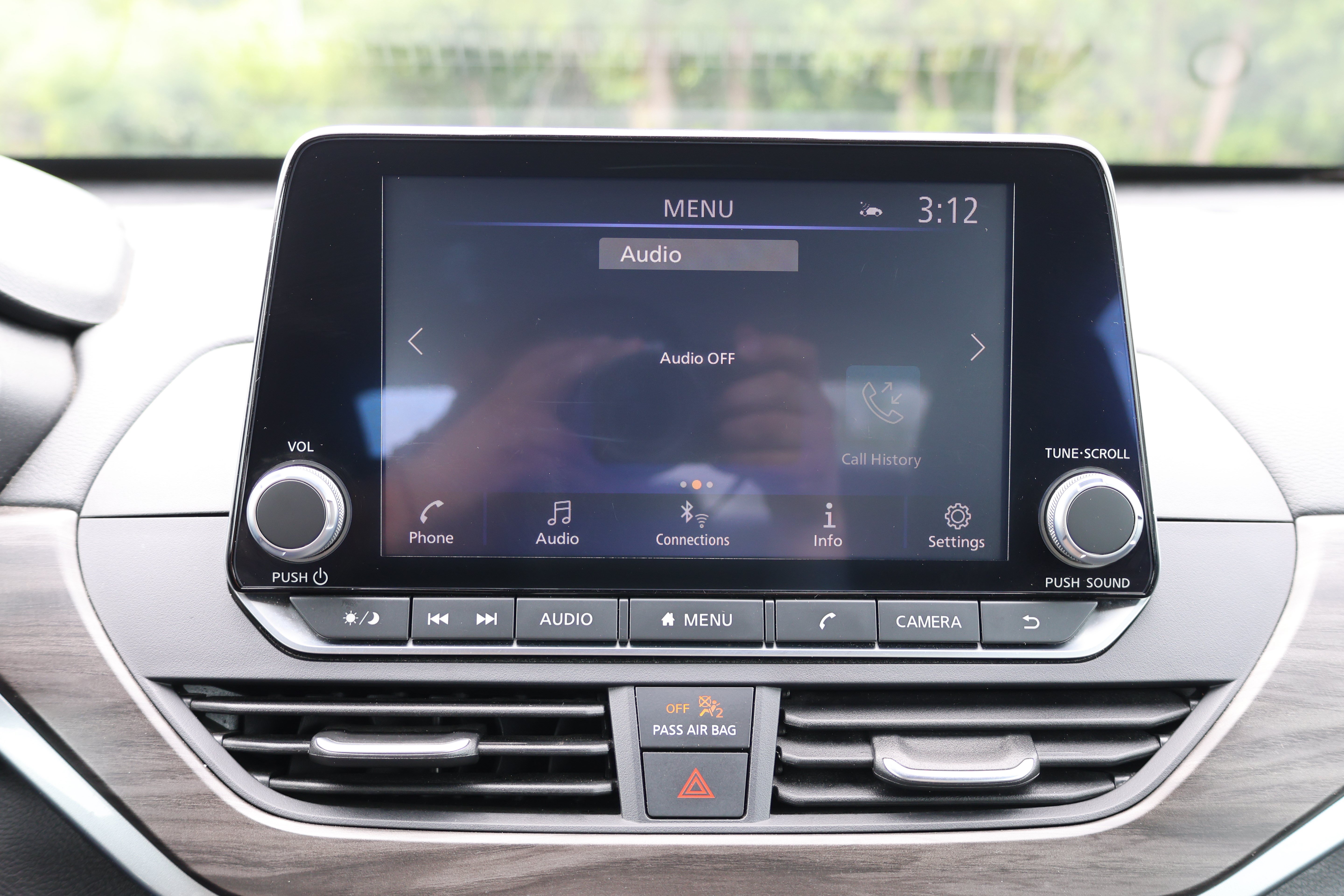 Used 2025 Nissan Altima 2.5 SV FWD image 32