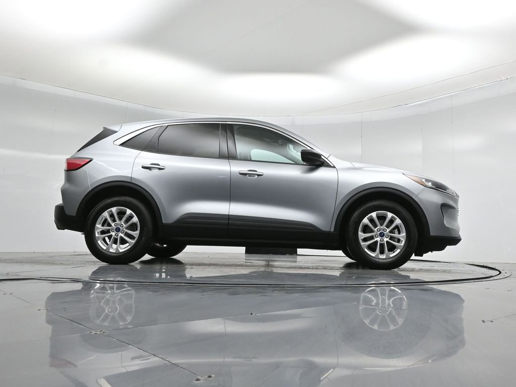 Certified 2022 Ford Escape SE image 46