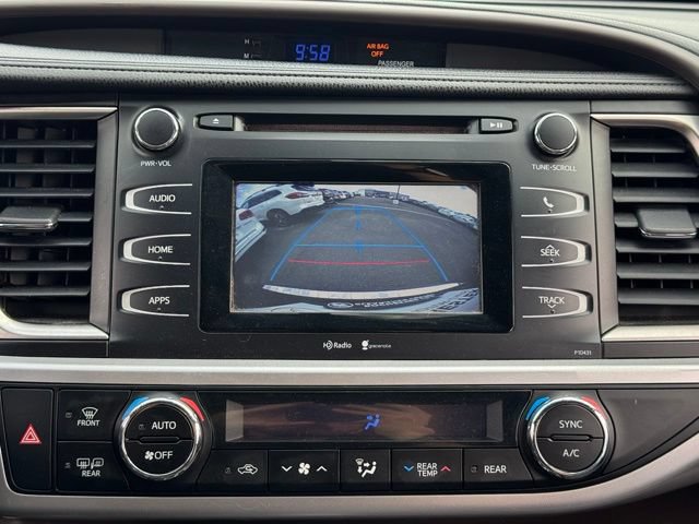 Used 2014 Toyota Highlander Plus AWD/4WD image 4