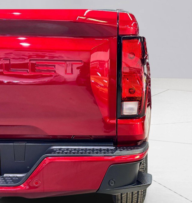 Used 2024 Chevrolet Colorado LT w/ LT Convenience Package II image 20