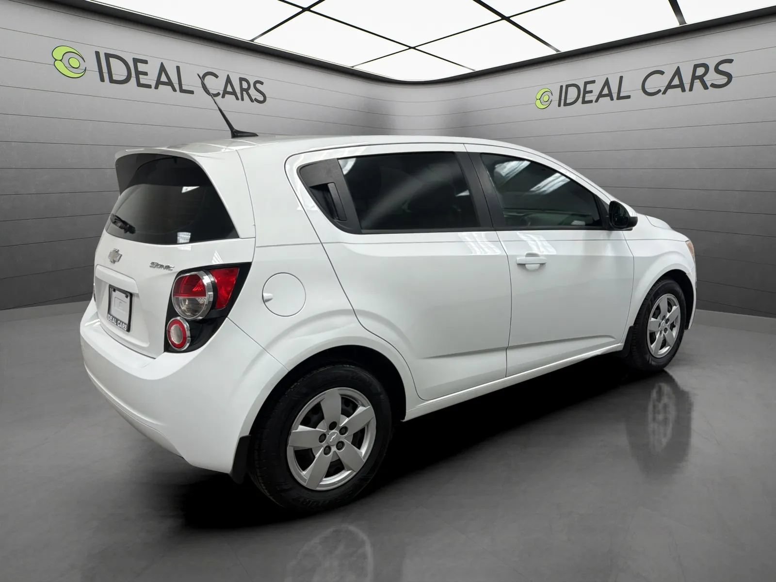 Used 2014 Chevrolet Sonic LS FWD image 5
