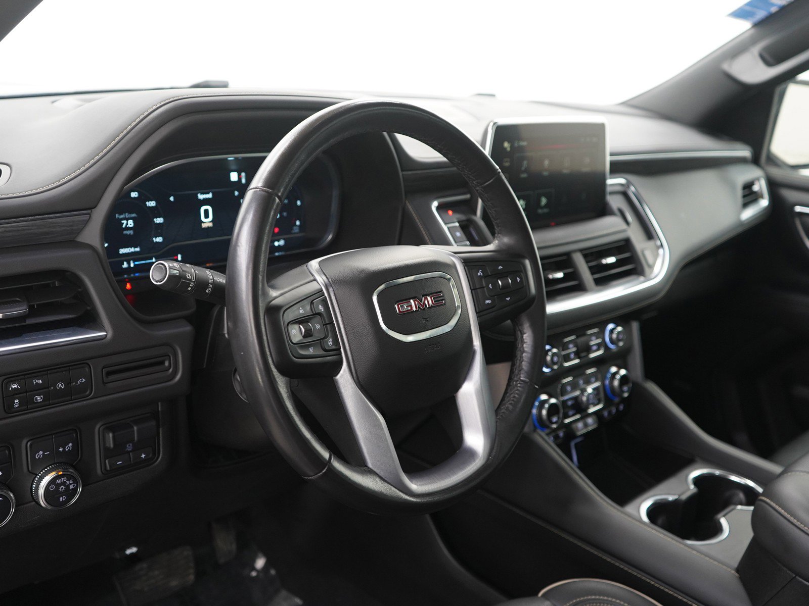 Used 2022 GMC Yukon XL SLT image 22