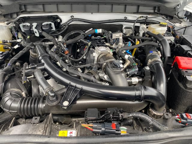 Used 2025 Ford Bronco Outer Banks AWD/4WD image 17