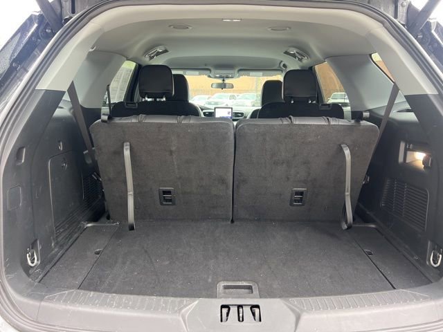 Used 2024 Ford Explorer XLT w/ Equipment Group 202A AWD/4WD image 15