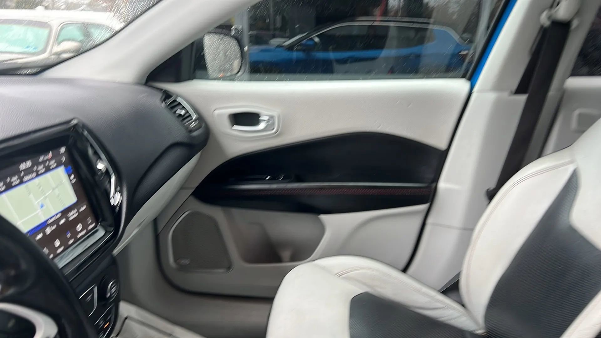 Used 2018 Jeep Compass Limited w/ Navigation Group image 22