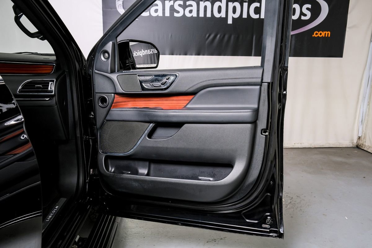 Used 2024 Lincoln Navigator Reserve image 45