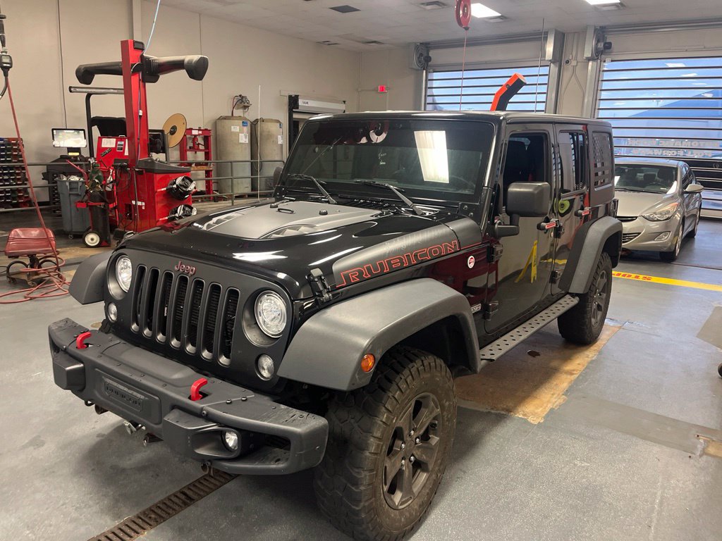 Used 2018 Jeep Wrangler Unlimited Rubicon AWD/4WD image 2