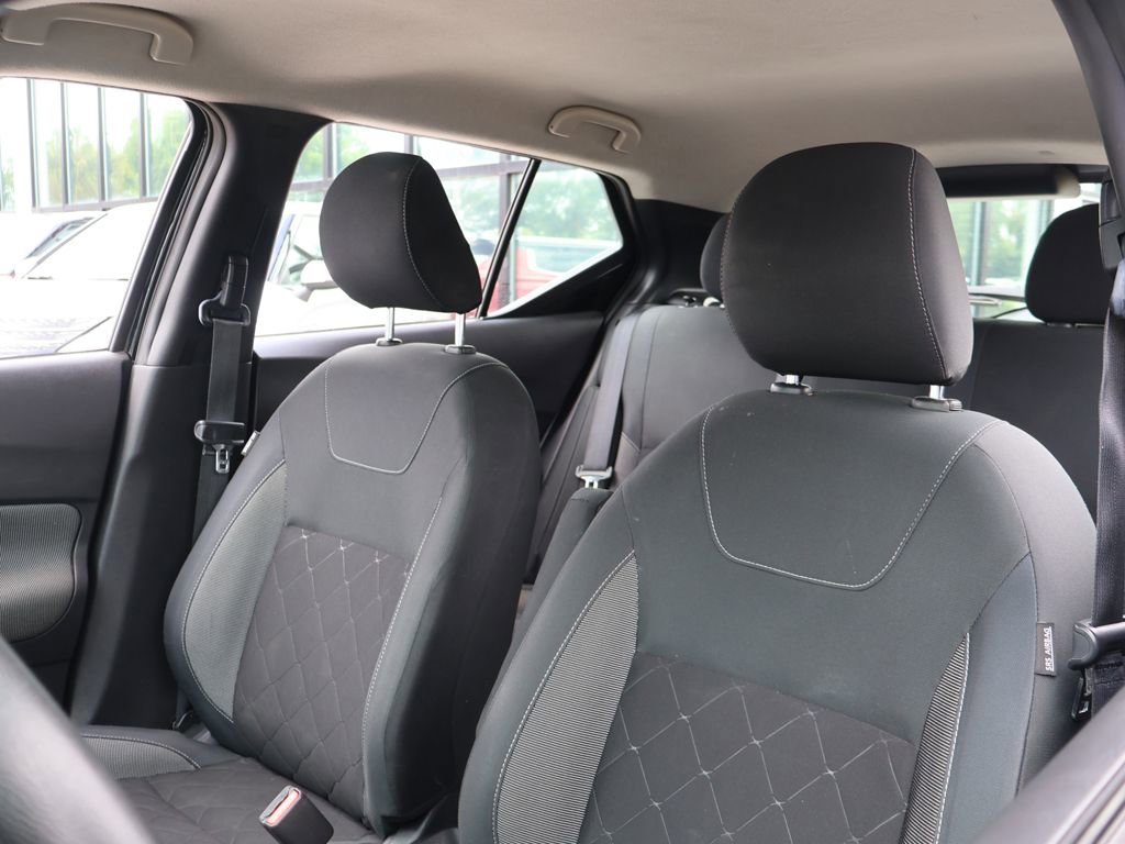 Used 2020 Nissan Kicks SV FWD image 28