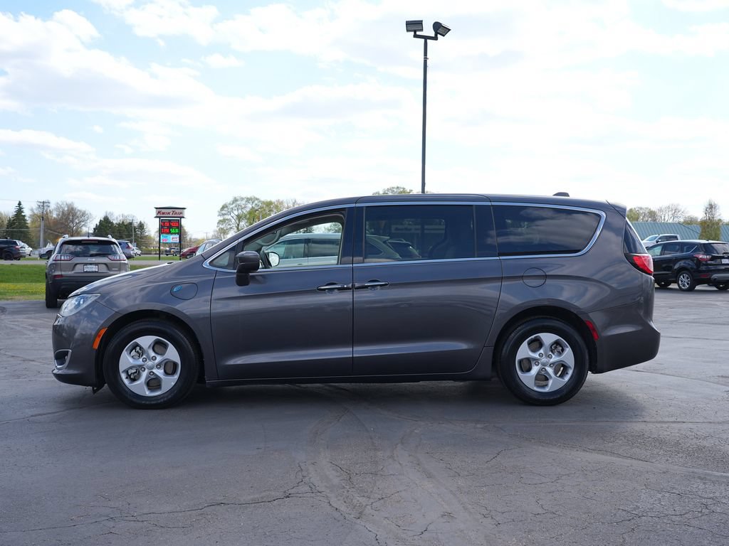 Used 2017 Chrysler Pacifica Touring Plus FWD image 6