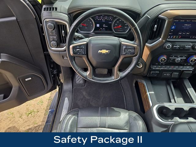 Used 2019 Chevrolet Silverado 1500 High Country w/ Technology Package AWD/4WD image 3