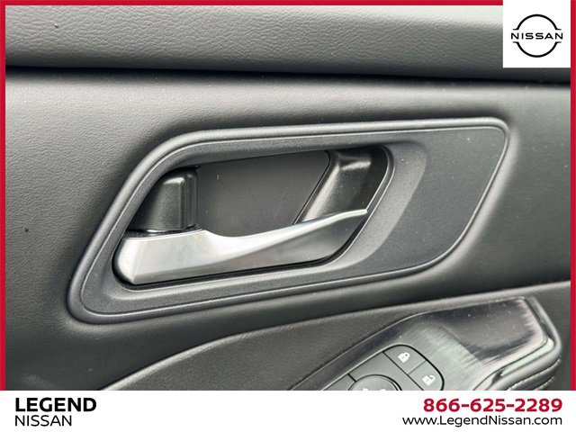 Certified 2024 Nissan Rogue SV image 16