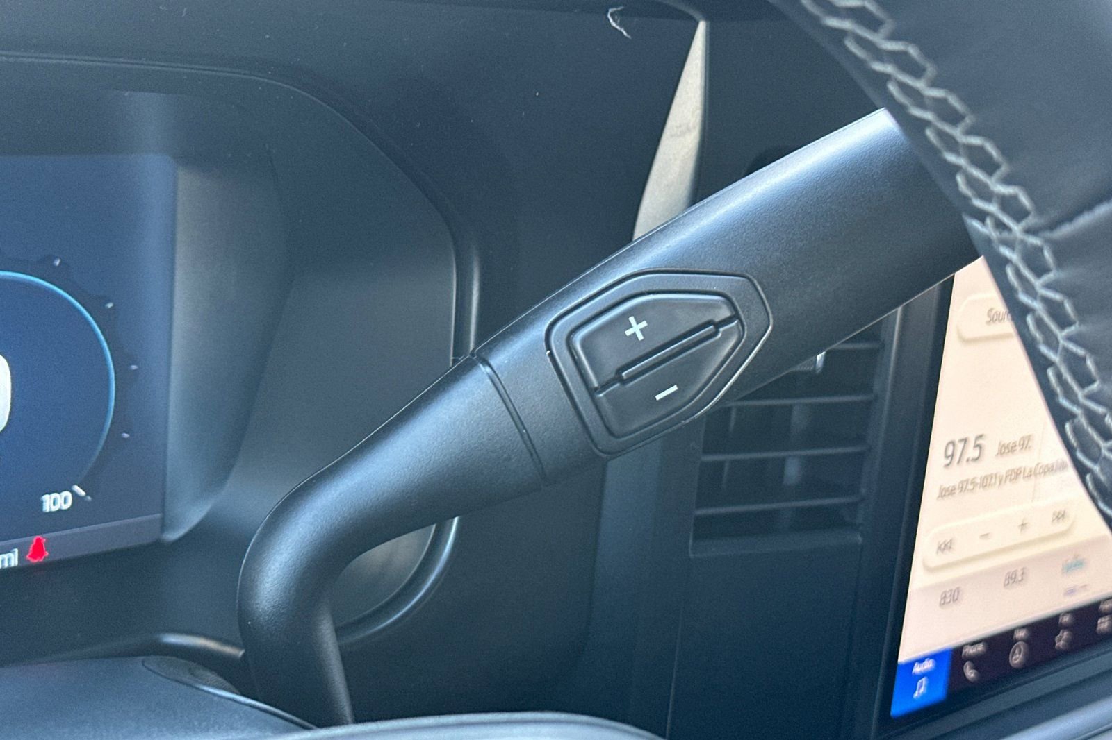 New 2026 Ford F250 Lariat w/ Black Appearance Package image 21