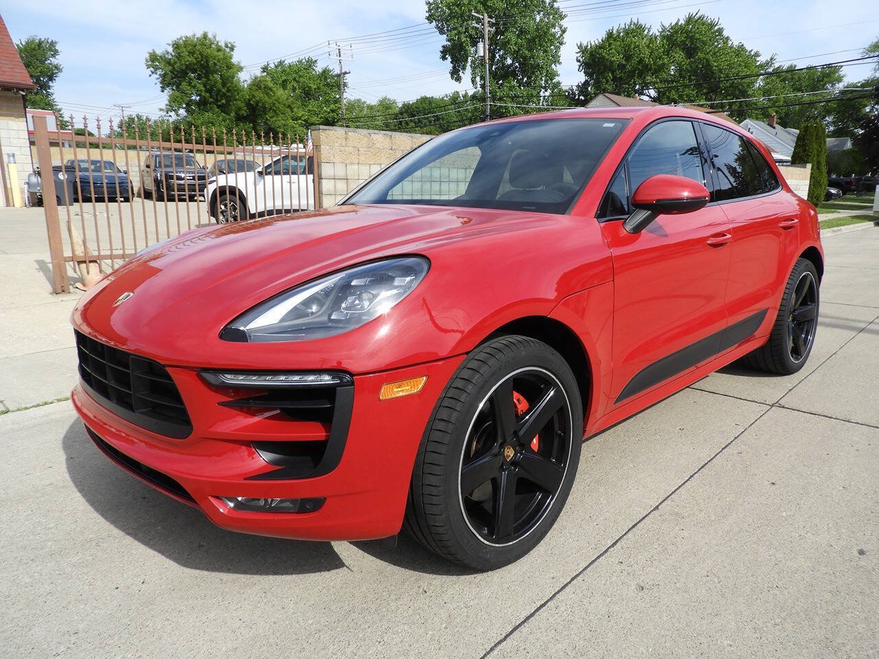Used 2018 Porsche Macan GTS AWD/4WD image 3