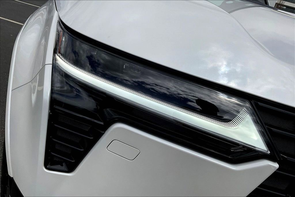 Used 2025 Lexus GX 550 w/ Cold Area Package image 32