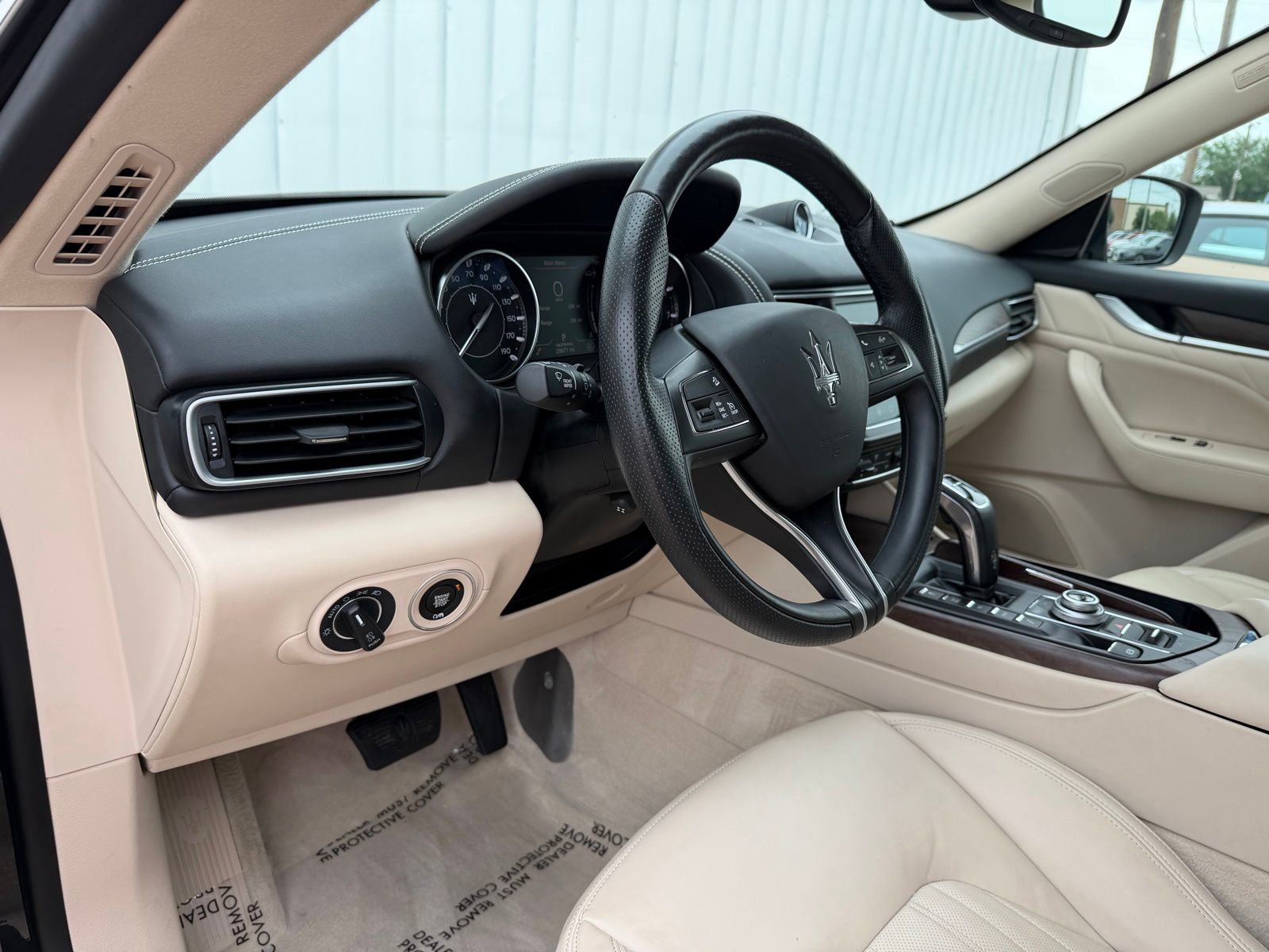 Used 2022 Maserati Levante GT AWD/4WD image 19