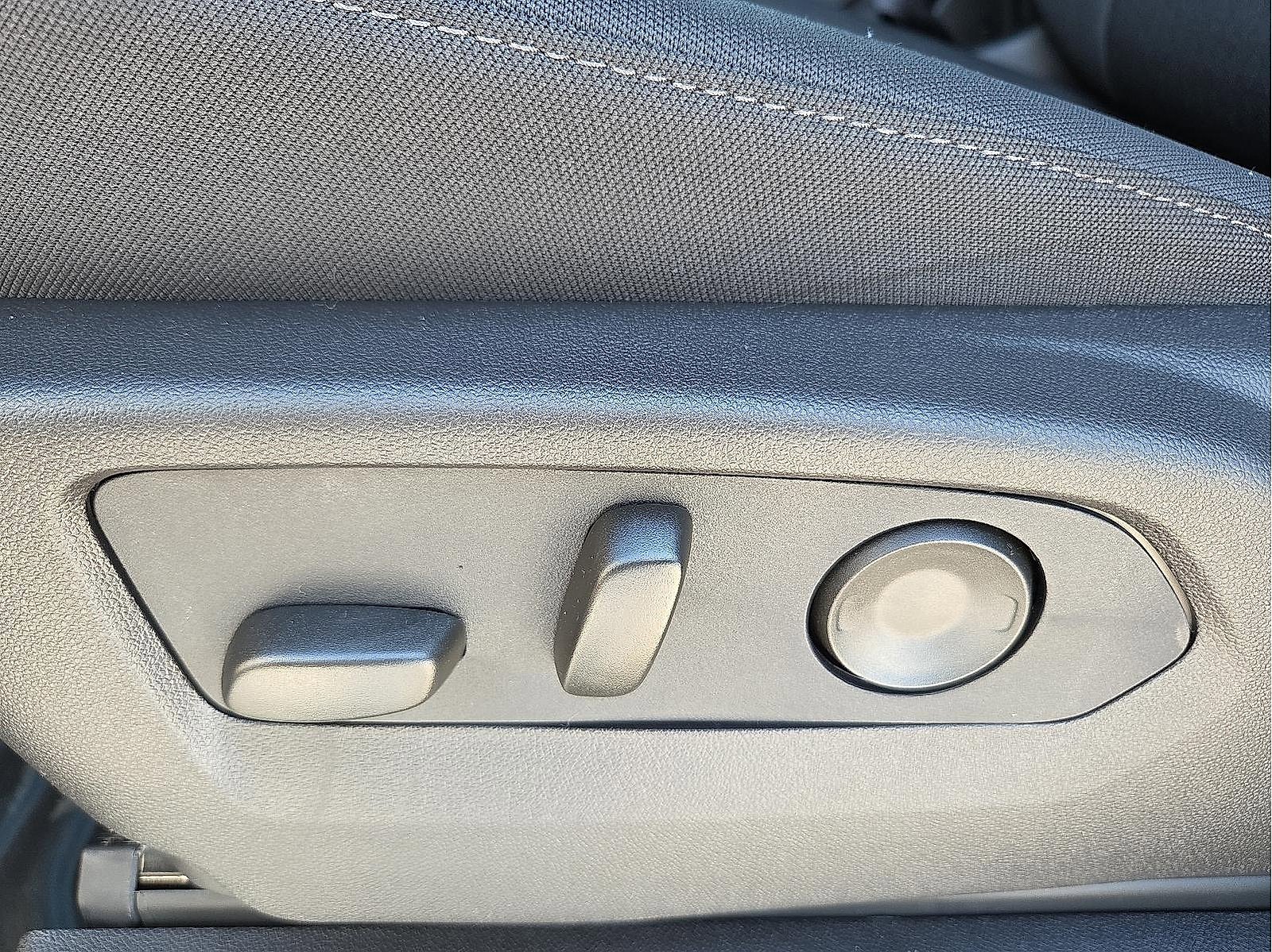 New 2026 Chevrolet Silverado 2500 Custom w/ Custom Value Package image 15