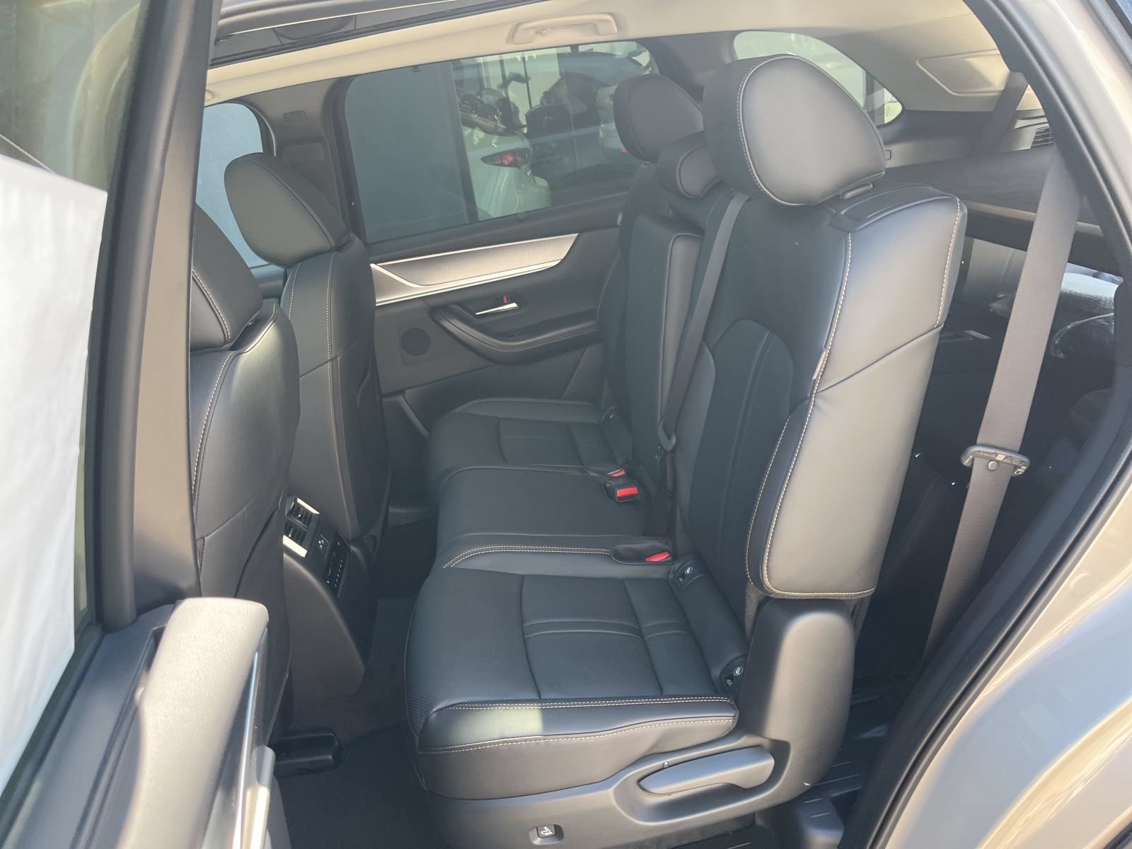 New 2026 MAZDA CX-90 Plug-In Hybrid w/Premium Sport AWD/4WD image 23