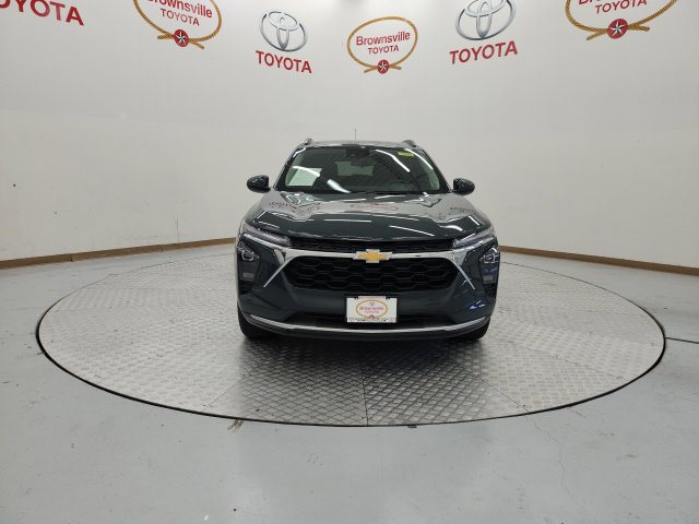 Used 2025 Chevrolet Trax LT w/ Driver Confidence Package FWD image 4