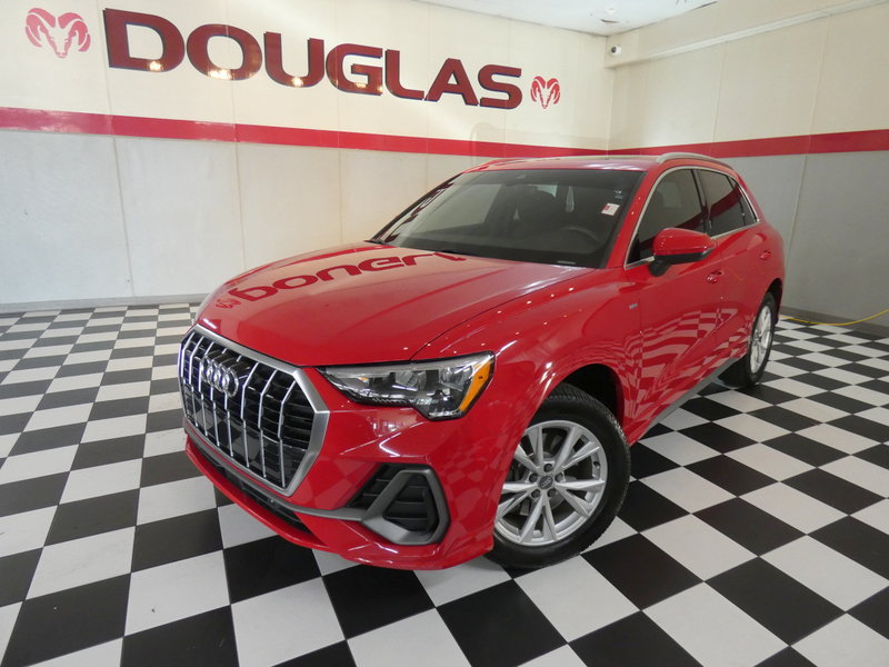 Used 2021 Audi Q3 2.0T Premium w/ Convenience Package AWD/4WD image 1