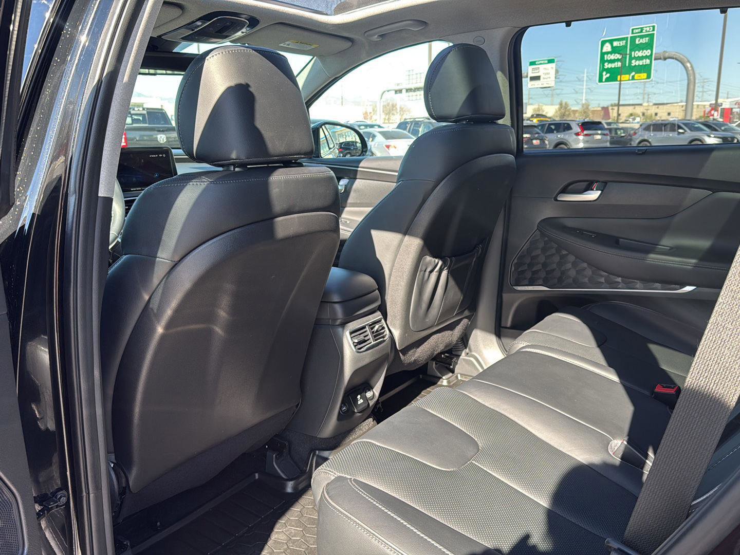 Used 2023 Hyundai Santa Fe Limited w/ Cargo Package AWD/4WD image 26