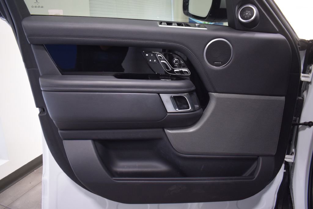 Used 2019 Land Rover Range Rover HSE image 7