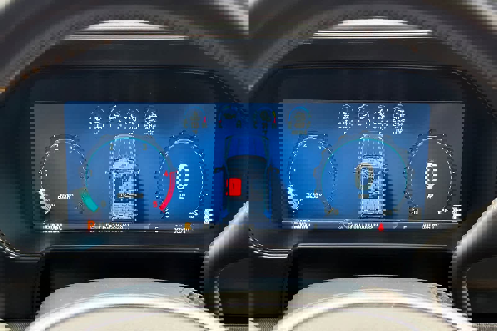 Used 2024 Ford F350 Platinum w/ FX4 Off-Road Package image 26