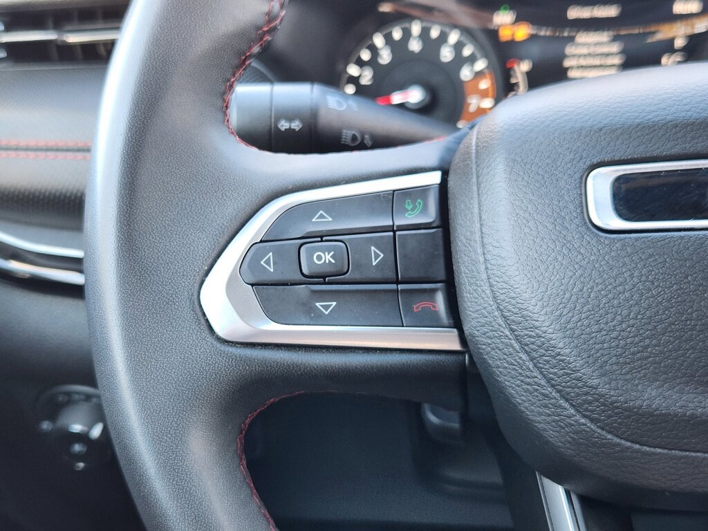 Used 2023 Jeep Compass Trailhawk image 18