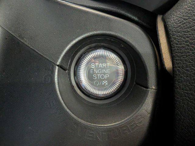 Certified 2023 Jeep Renegade Latitude AWD/4WD image 29