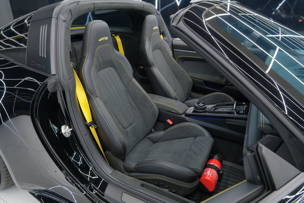 Used 2026 Porsche 911 Targa 4 GTS AWD/4WD image 16