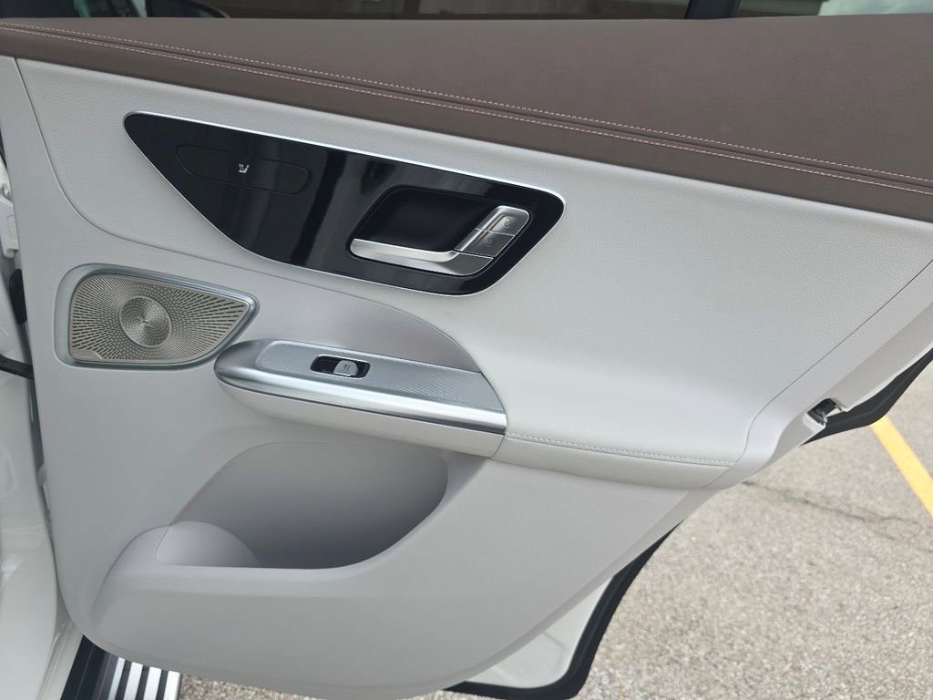 New 2026 Mercedes-Benz EQE 320 4MATIC SUV image 22