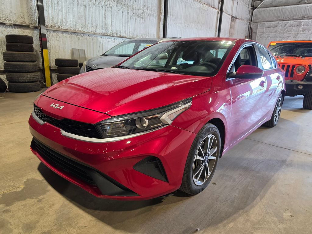 Used 2023 Kia Forte LXS w/ LXS Technology Package FWD image 1