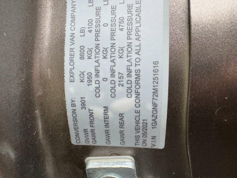 Used 2021 Chevrolet Express 3500 LS w/ Chrome Appearance Package image 32