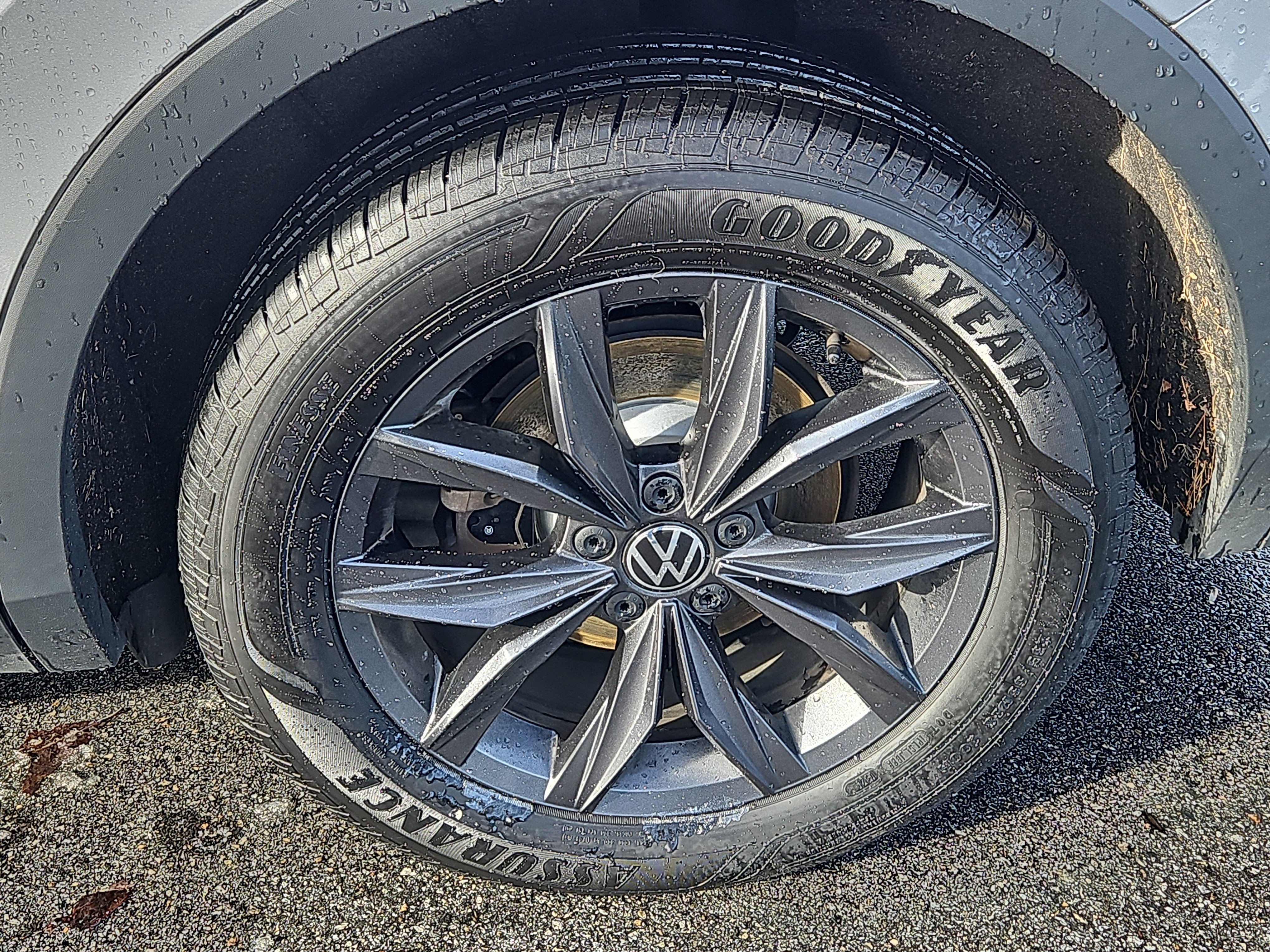 Certified 2022 Volkswagen Tiguan SE image 26